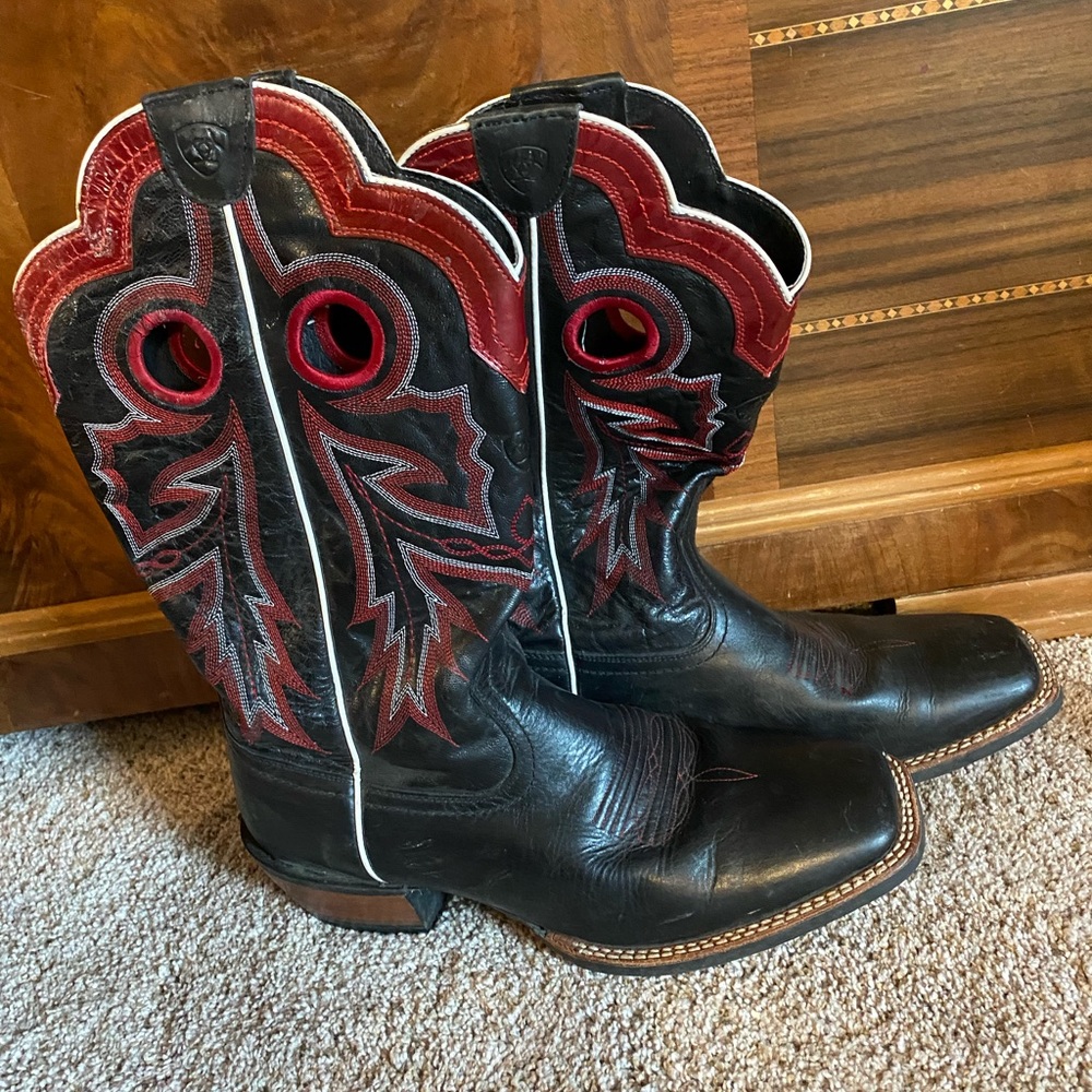 Mens Ariat size 11 black boots